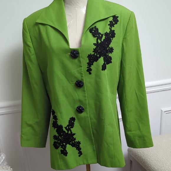RAFAEL Jackets & Blazers - Vintage RAFAEL Green Tailored Blazer with Black Floral Design